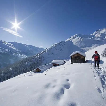 Cozy Apartment In Aschau Im Zillertal Near Ski Lift Exterior photo